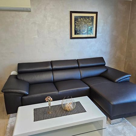 Apartments Riva-Interauto Умаг Экстерьер фото