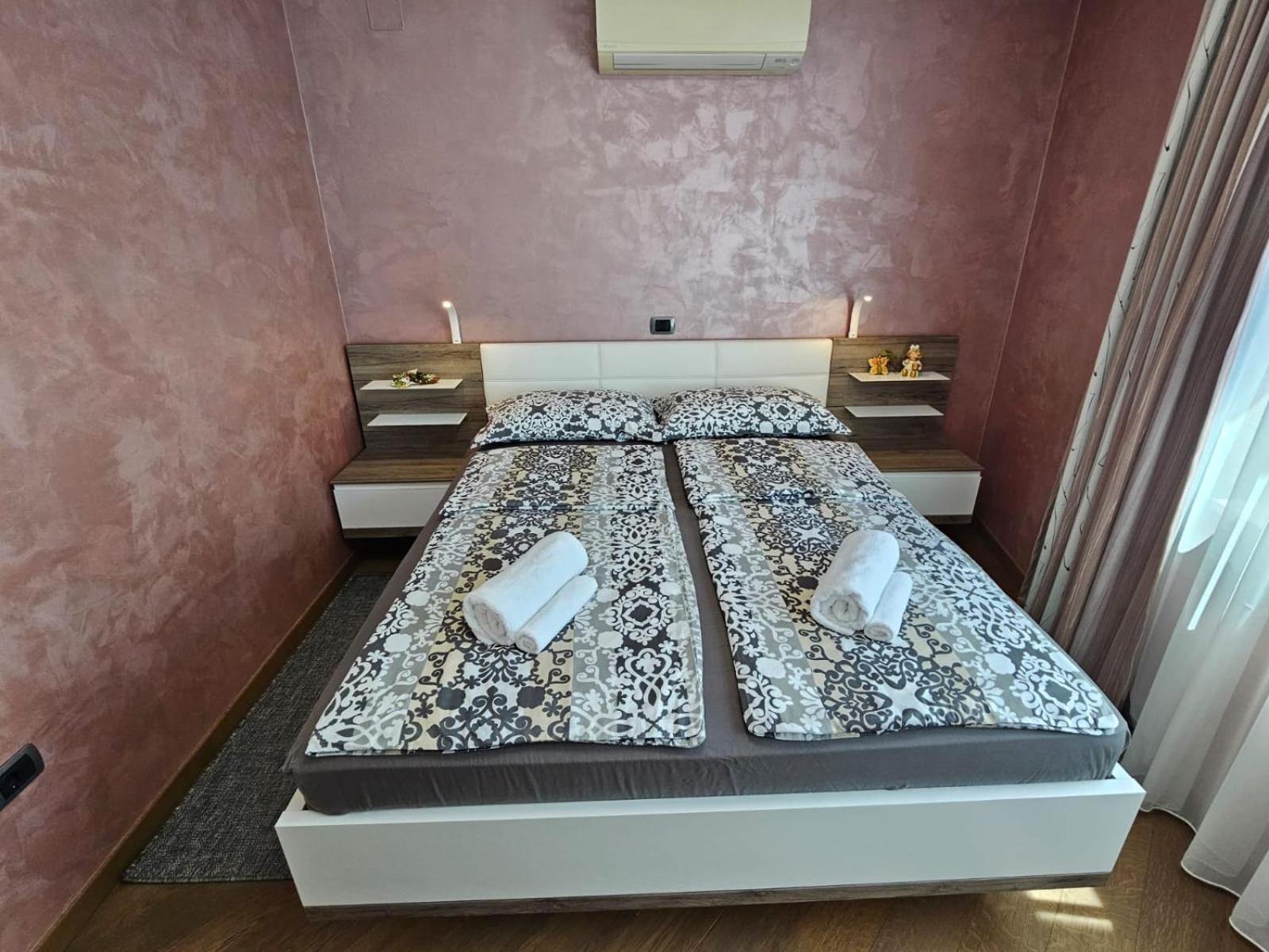 Apartments Riva-Interauto Умаг Экстерьер фото