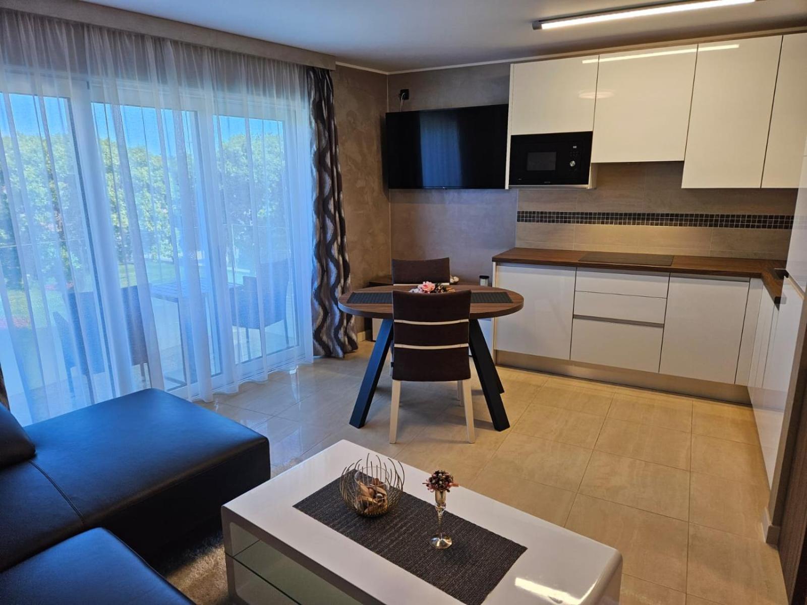 Apartments Riva-Interauto Умаг Экстерьер фото