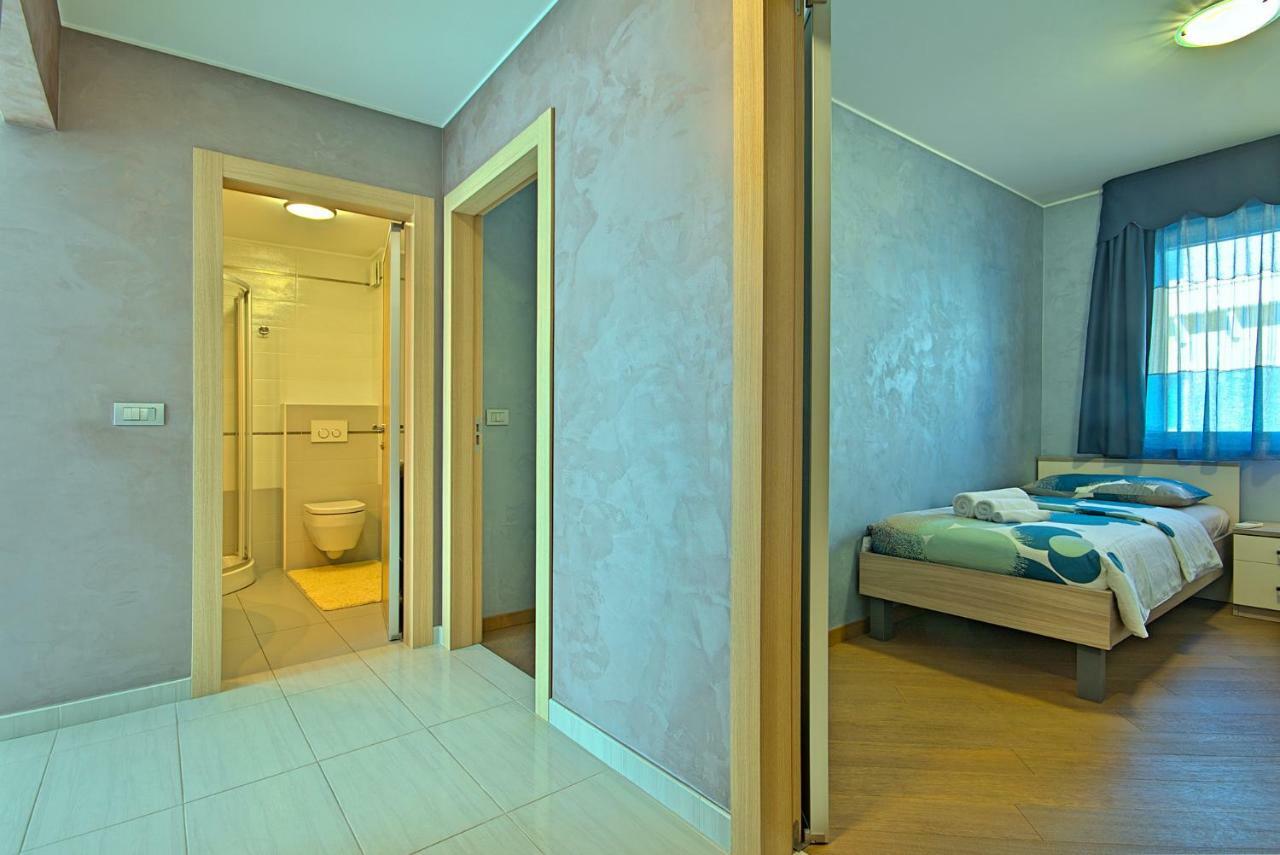 Apartments Riva-Interauto Умаг Экстерьер фото