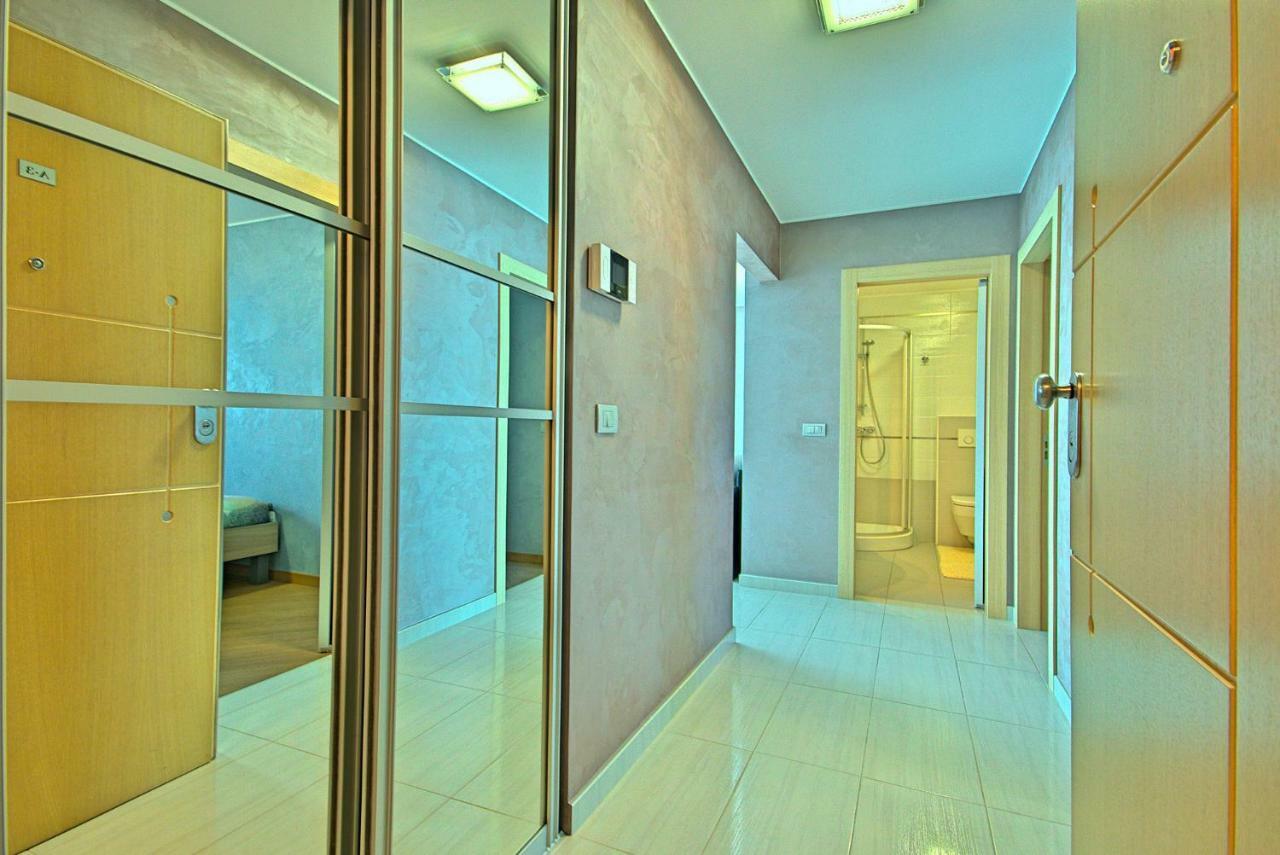Apartments Riva-Interauto Умаг Экстерьер фото