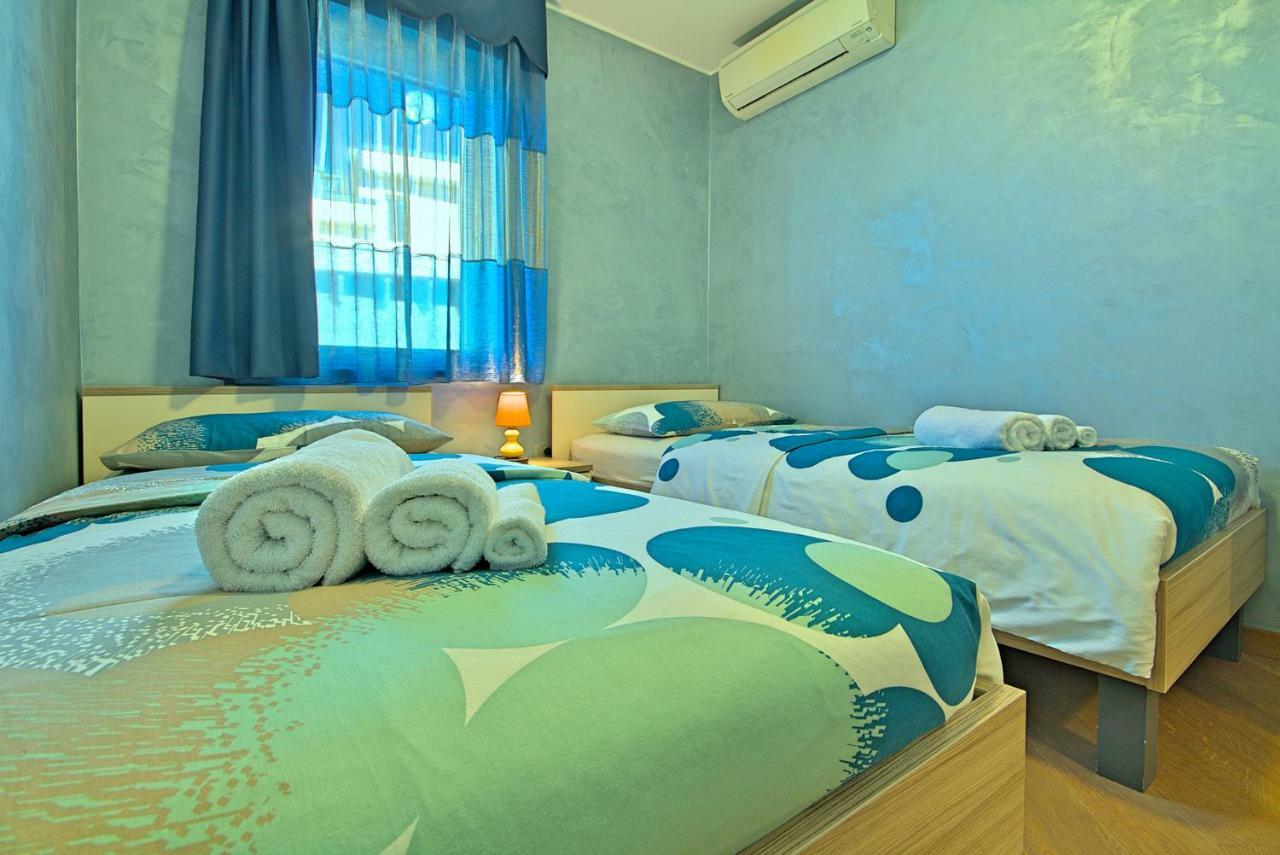 Apartments Riva-Interauto Умаг Экстерьер фото