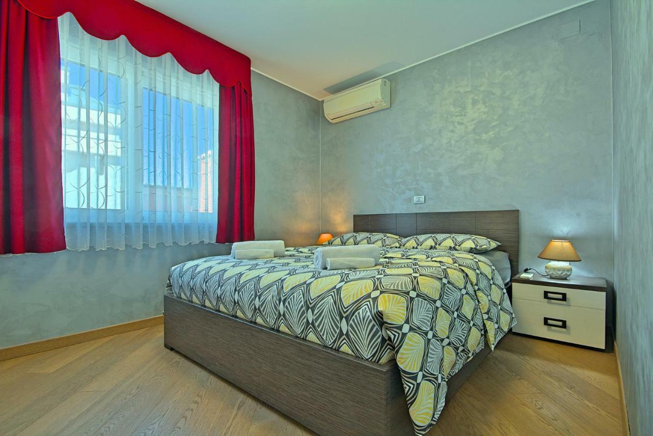 Apartments Riva-Interauto Умаг Экстерьер фото