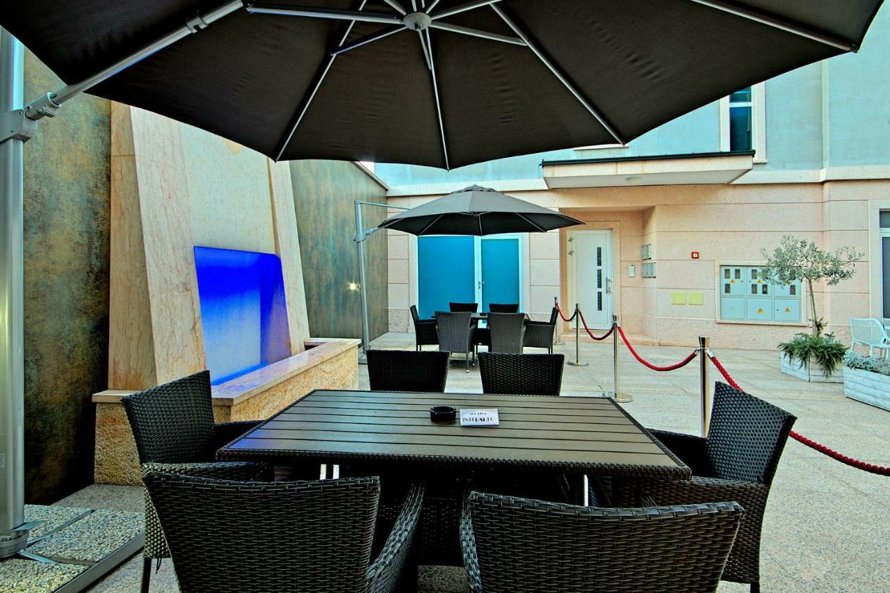 Apartments Riva-Interauto Умаг Экстерьер фото
